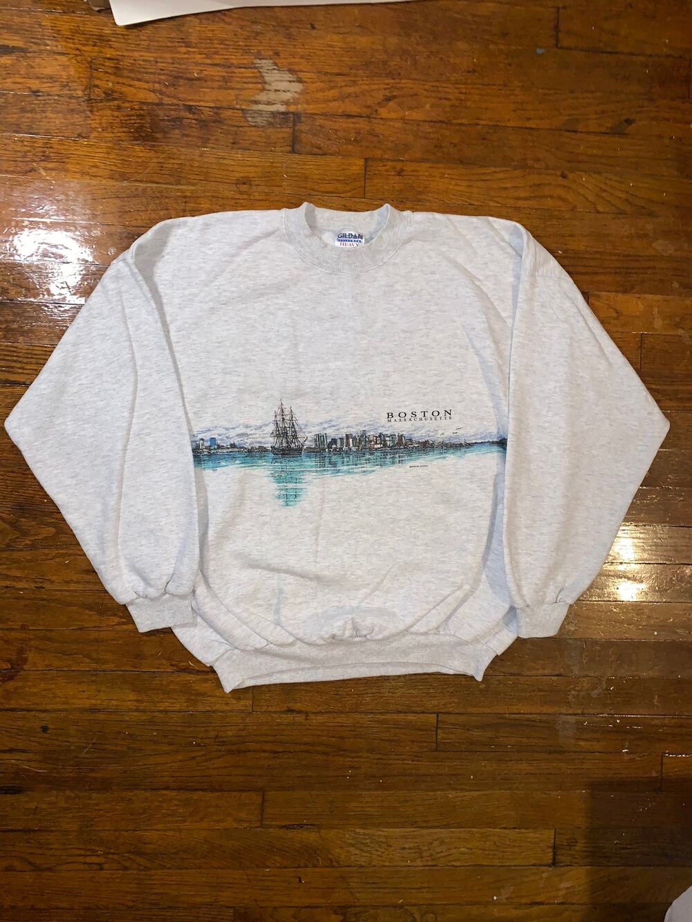 Boston Massachusetts Skyline Crewneck Sweatshirt XXL Gray Gildan City Souvenir